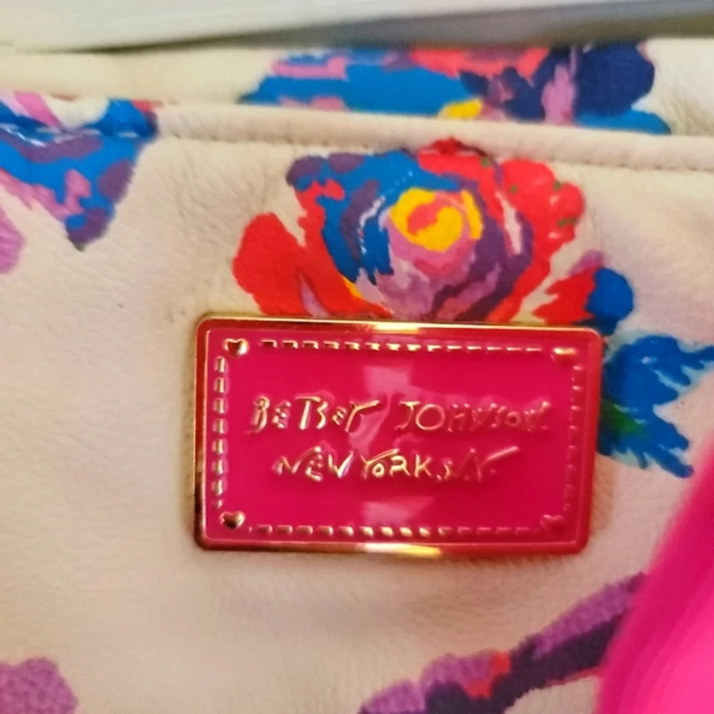 Betsey Johnson floral tote purse/ bag! - Picture 4 of 16